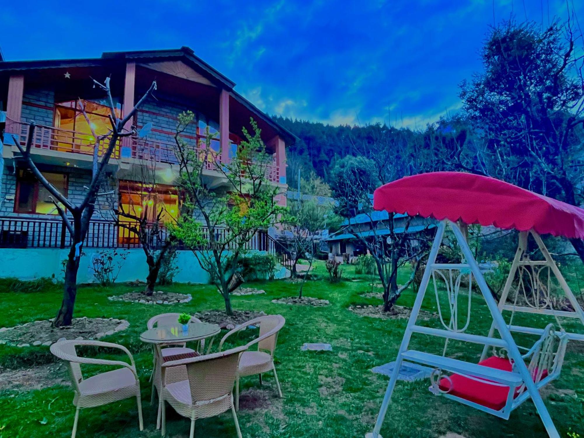 The Manu Emerald # Farmhouse # Top Selling Cottage In Manali # Peaceful Heritage Cozy Stay # Lawn With Bonfire # Most Awarded Luaran gambar