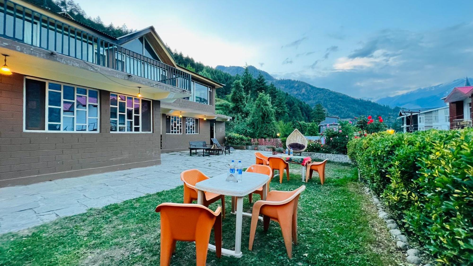 The Manu Emerald # Farmhouse # Top Selling Cottage In Manali # Peaceful Heritage Cozy Stay # Lawn With Bonfire # Most Awarded Luaran gambar